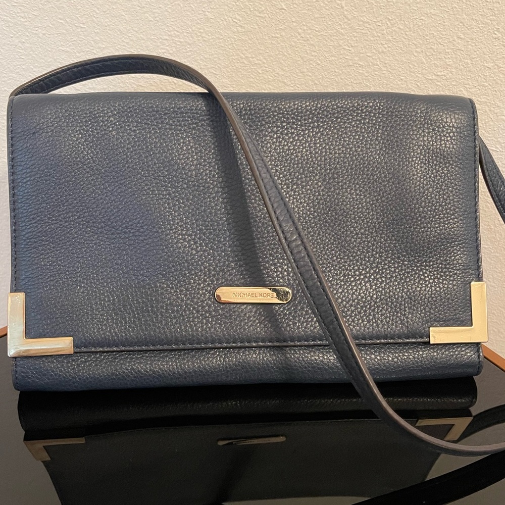 Michael Kors purse, shoulder bag with removable strap to make it a clutch, Navy